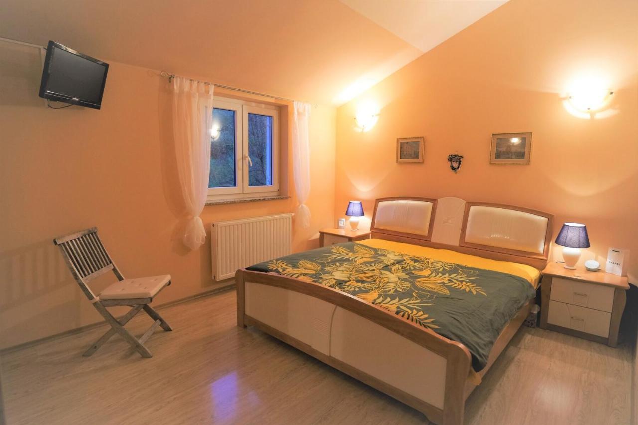 Apartments Coral, Klimno, Island Krk Extérieur photo