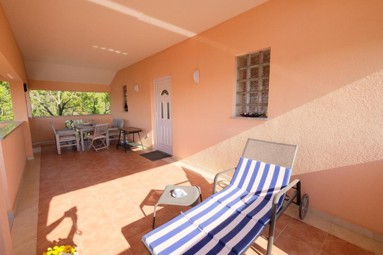Apartments Coral, Klimno, Island Krk Extérieur photo