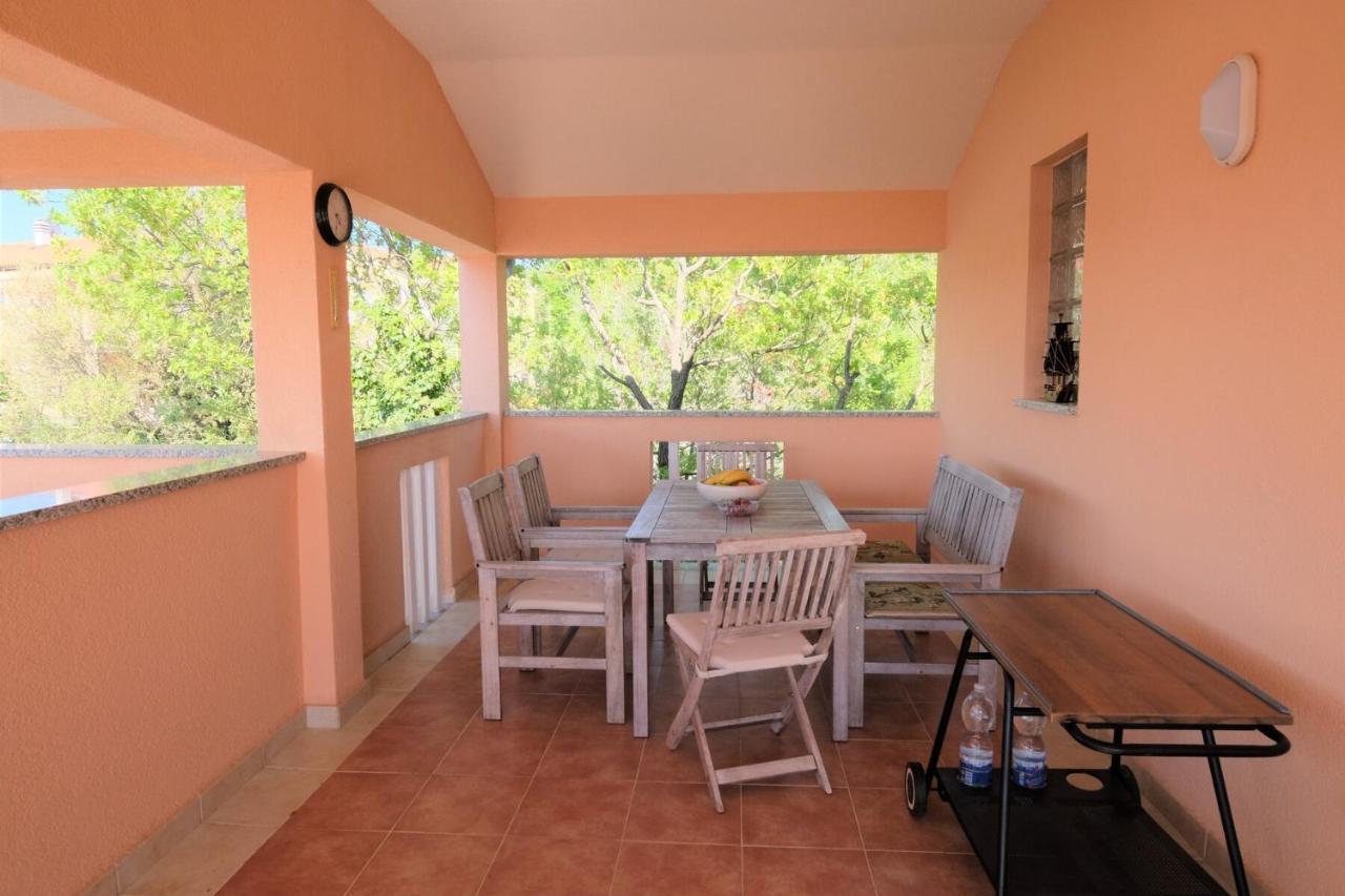 Apartments Coral, Klimno, Island Krk Extérieur photo